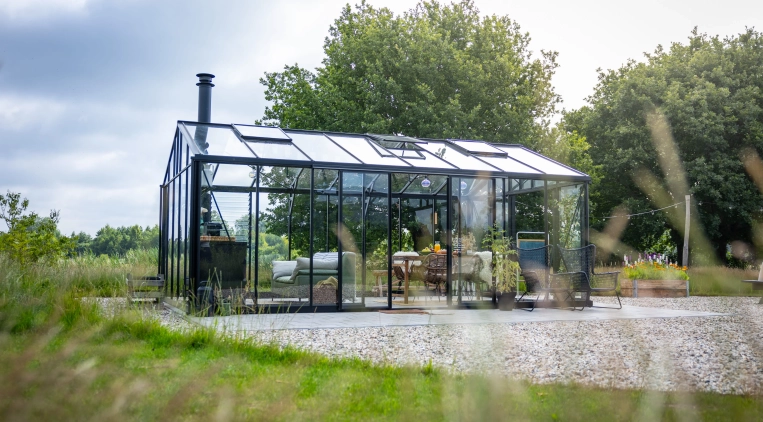 Tuinkamer glas: meer licht, meer ruimte en het hele jaar door genieten